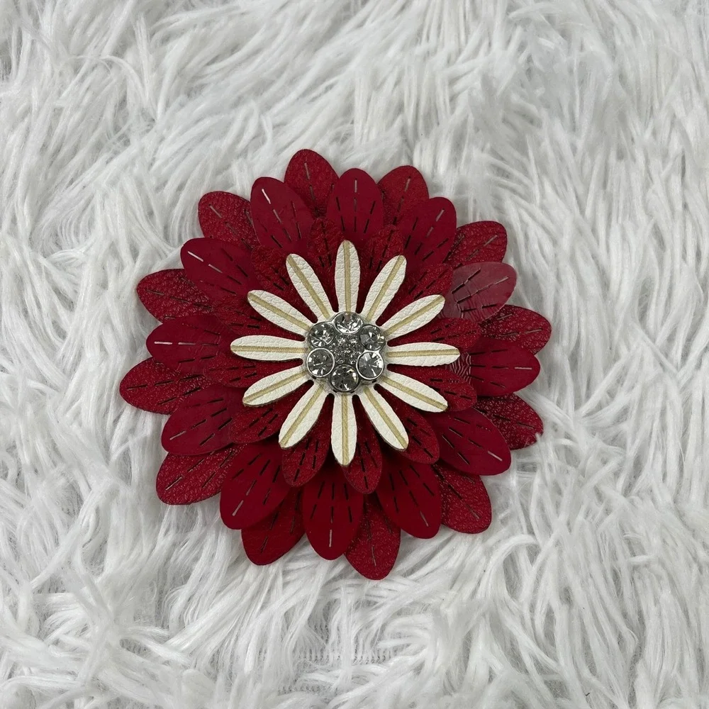 NWOT Grace Adele‎ Red Faux Leather Flower Clip Rhinestone Center Handbag Clip